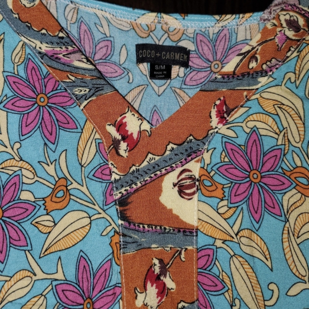 Adorable blouse by Coco and Carmen